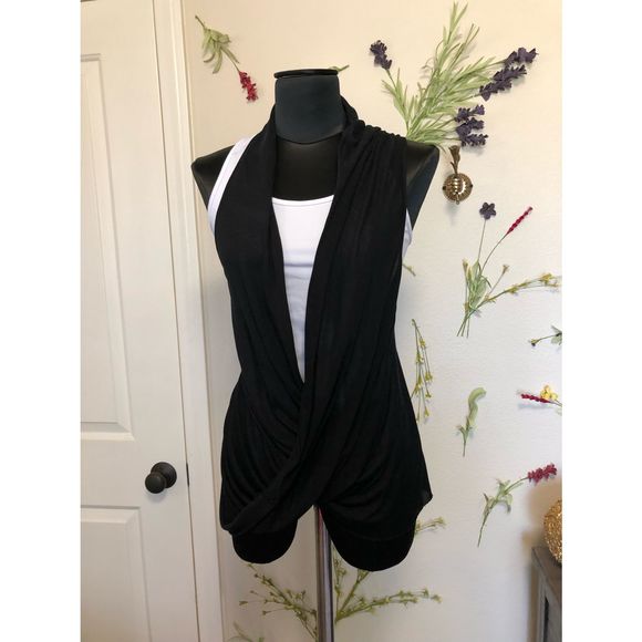 Poleci Asymmetrical Top - Picture 2 of 8